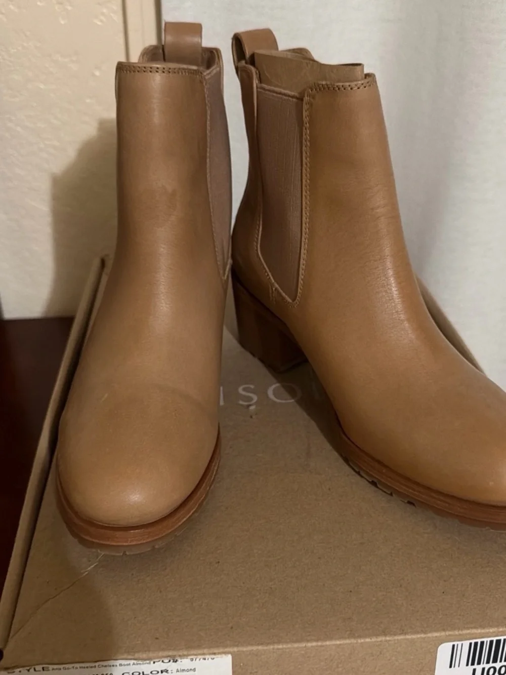 Nisolo brown almond